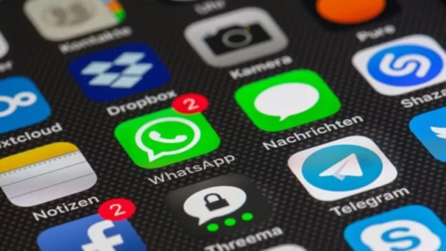 Di-Invite Dalam Grup WhatsApp Gak Jelas? Begini Cara Menghindari - GenPI.co