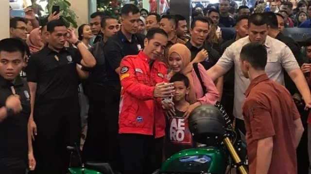 Kisah Pak Jokowi Dibentak Gadis NTT, Ini Akibatnya... - GenPI.co