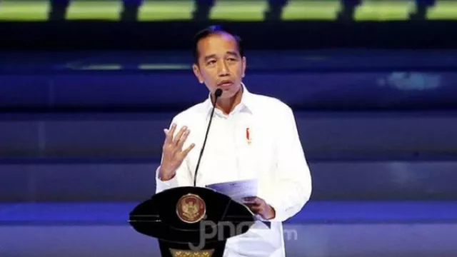 Belum 100 Hari, Pak Jokowi Mempercepat Reshuffle Kabinet Jika… - GenPI.co