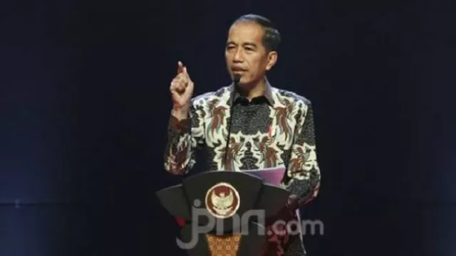 Presiden Jokowi Bicara Tegas: Jangan Menggigit Orang yang Benar! - GenPI.co