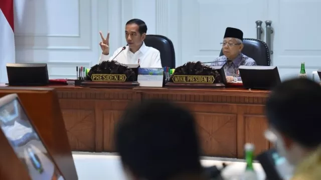 Perbanyak Lapangan Pekerjaan, Jokowi Instruksikan Empat Pilar ini - GenPI.co