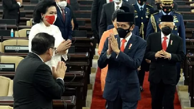 Strategi Maut Istana Ini Muluskan Presiden Jokowi 3 Periode - GenPI.co