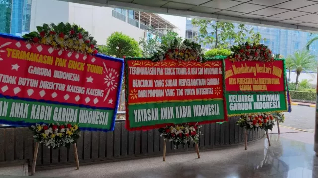 Erick Thohir Dapat Karangan Bunga Lucu dari Pegawai Garuda - GenPI.co