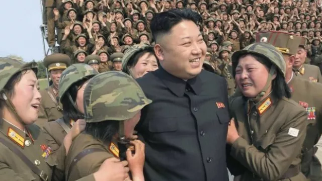 Kim Jong Un Asyik Dikelilingi Selir, Rakyatnya Makan Mayat... - GenPI.co