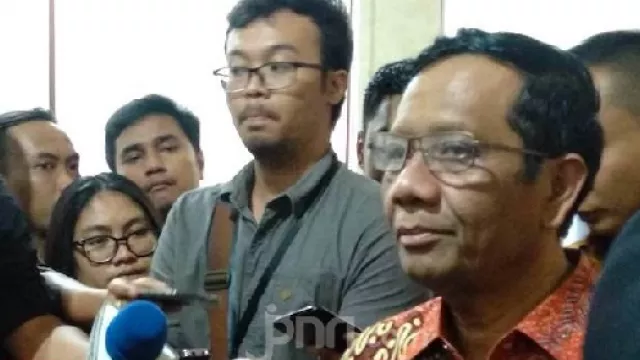 Mendadak Mahfud MD Bongkar Fakta SBY dan Moeldoko, Bikin Kaget - GenPI.co