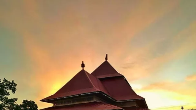 Masjid Jamik Bengkulu, Saksi Bisu Pengasingan Bung Karno - GenPI.co