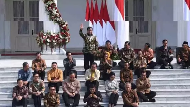 Kabinet Jokowi Bukan The Dream Team, Ada Tangan-tangan Itu... - GenPI.co