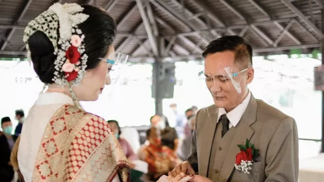 Gelar Pernikahan Sakral di Masa Pandemi, Jangan Abaikan 5 Hal Ini - GenPI.co