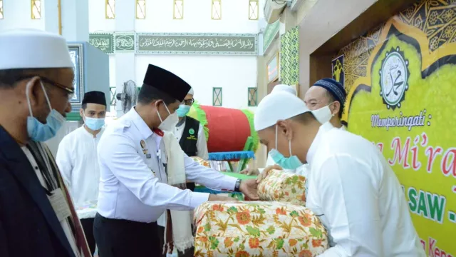 100 Narapidana Lulus Menjadi Santri di Rutan Kelas 1 Jakpus - GenPI.co 100 Narapidana Lulus Menjadi Santri di Rutan Kelas 1 Jakpus - GenPI.co