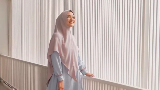 Tengok 3 Model Gamis Cantik untuk Hadiri Iftar Ramadan   - GenPI.co
