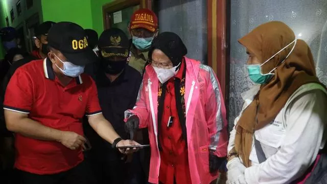 Risma Beri Rp 15 Juta untuk Korban Gempa, Sikapnya Tenangkan Jiwa - GenPI.co