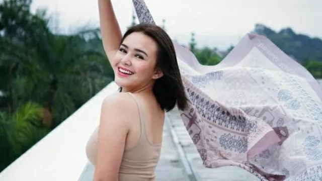Rok Mewah Amanda Manopo Curi Perhatian, Harganya Bikin Jantungan - GenPI.co
