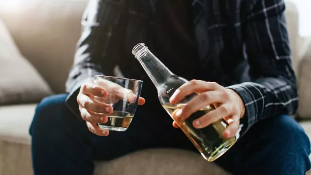 Dandelion dan 4 Bahan Alami Ampuh Hentikan Kecanduan Alkohol - GenPI.co