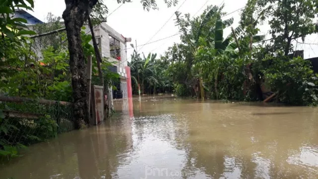 Gerak Cepat Atasi Banjir, Pemkot Jakpus Kerahkan 110 Mesin Pompa - GenPI.co
