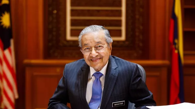 Mahathir Klarifikasi Tuduhan Halangi Anwar Ibrahim jadi PM - GenPI.co