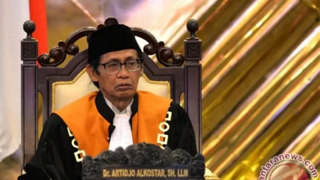 Sosok Artidjo Alkostar di Mata Jokowi: Beliau Sangat Jujur - GenPI.co