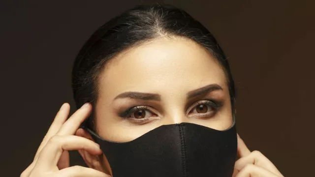 Takut Makeup Luntur saat Pakai Masker? Simak Dulu 4 Tips ini - GenPI.co Takut Makeup Luntur saat Pakai Masker? Simak Dulu 4 Tips ini - GenPI.co