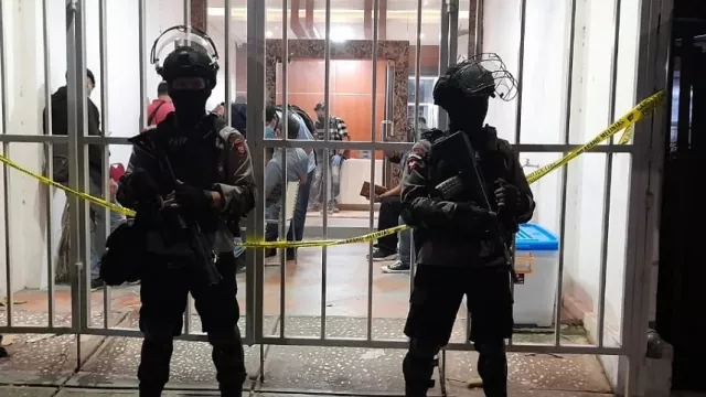 Akhirnya Polisi Beberkan Bahan Peledak di Eks Markas FPI, Ngeri - GenPI.co