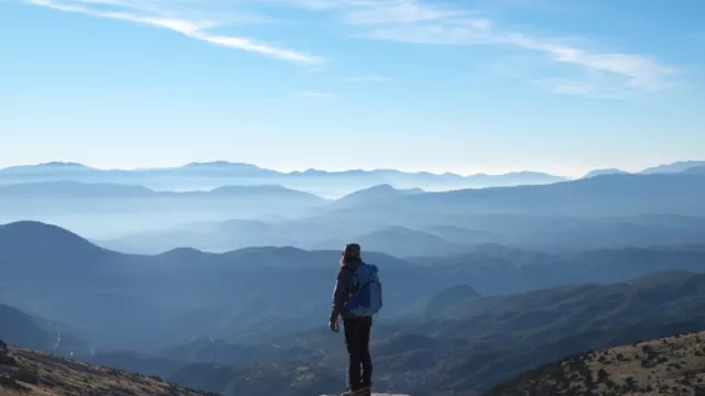 3 Olahraga Outdoor yang Tak Kuras Kantong - GenPI.co