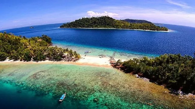 Bak Raja Ampat, Tilik Kecantikan Pantai Mandeh Sumatera Barat - GenPI.co