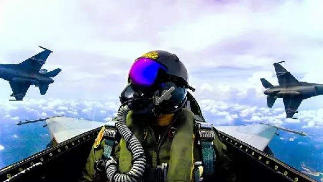 Operasi Khusus, TNI AU Terbangkan 4 Jet F-16 ke Laut Natuna - GenPI.co