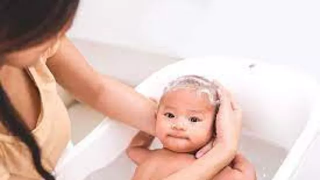 10 Ide Nama Bayi Perempuan Berpotensi Kaya Raya, Catat Moms! - GenPI.co