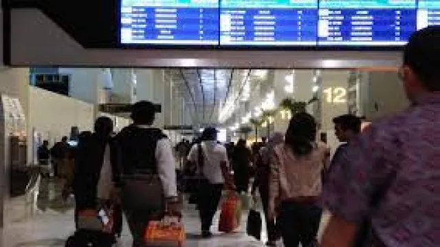 Mudik Dilarang, Tapi Pemerintah Loloskan 127 WN India Masuk - GenPI.co