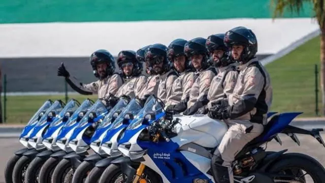 Polisi Dubai Tungggangannya Ducati Panigale V4R - GenPI.co