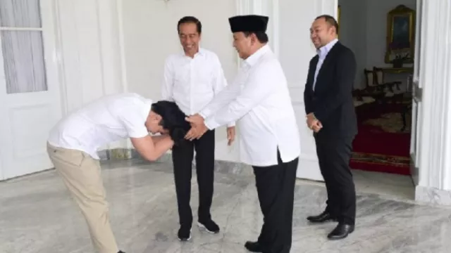 Analisis M Qodari Bisa Jadi Nyata, Jokowi & Prabowo Maju Pilpres - GenPI.co