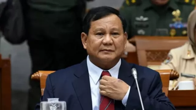 Menhan Prabowo Gagah Banget, Berjas Biru Rambut Klimis - GenPI.co