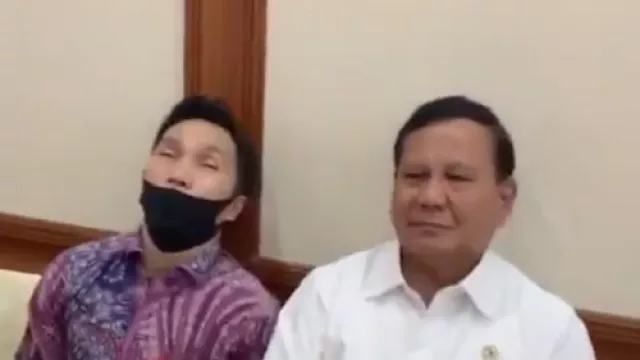 Aksi Kocak Menhan Prabowo Subianto, Malu Banget... - GenPI.co