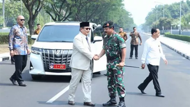 Prabowo Luar Biasa, Sejak Jadi Menhan Tak Pernah Bicara Politik - GenPI.co