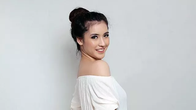 Pramugari Cantik Bak Model, Nggak Kuat Lihatnya - GenPI.co