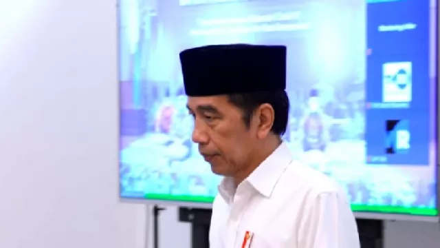 Presiden Jokowi Bingung Virus Corona Bikin Jawa Timur Amburadul - GenPI.co