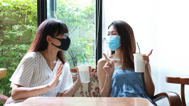 3 Tips Mencegah Iritasi Akibat Penggunaan Masker Sehari-hari - GenPI.co