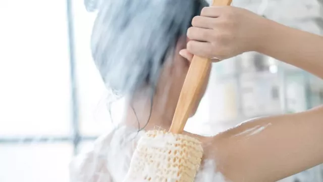 3 Tips Memilih Sabun Mandi yang Tepat untuk Kesehatan Kulit - GenPI.co