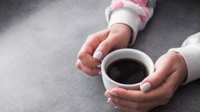 Sakit Kepala, Efek Minum Kopi yang Sering Terjadi - GenPI.co