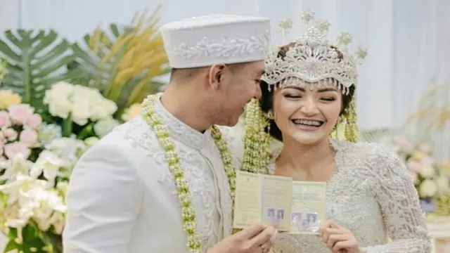 Unggah Foto Pernikahan di Instagram, Siti Badriah: Alhamdulillah - GenPI.co