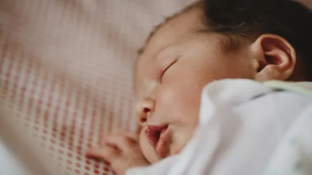 Inspirasi Nama Bayi Laki-laki Bermakna Pemimpin, Gagah Banget! - GenPI.co