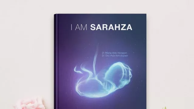 Novel I am Sarahza, Kisah 11 Tahun Menanti Buah Hati - GenPI.co