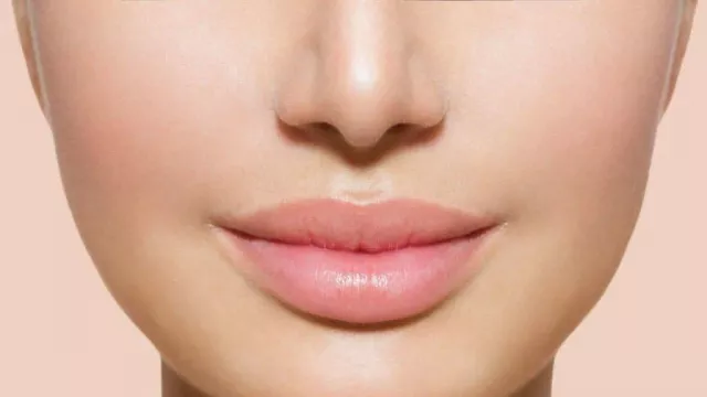 Cara Memerahkan Bibir dan Membuatnya Lembut Secara Alami - GenPI.co