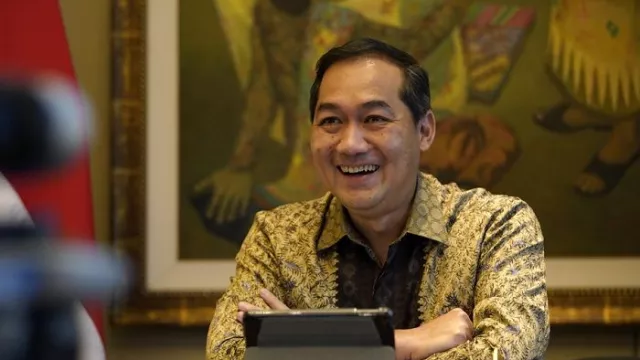 Lantang! Relawan Jokowi Serukan Mendag Lutfi Dicopot - GenPI.co Lantang! Relawan Jokowi Serukan Mendag Lutfi Dicopot - GenPI.co