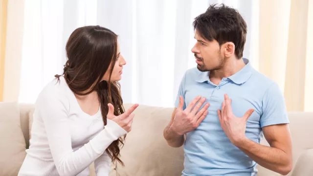 3 Perilaku Buruk Istri yang Bikin Suami Tidak Betah di Rumah - GenPI.co