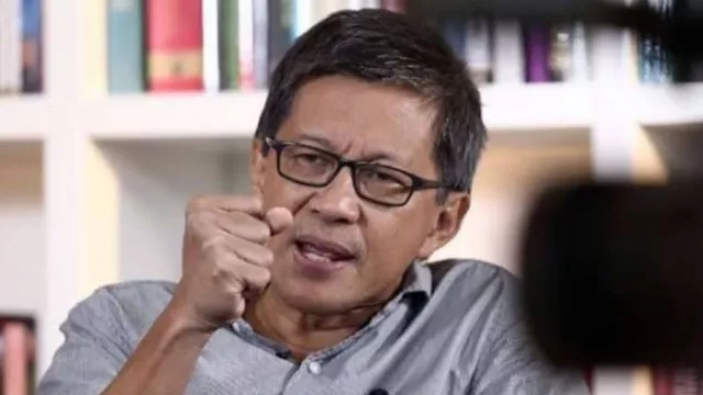Kerumunan di Pasar Tanah Abang, Rocky Gerung Salahkan Menteri Ini - GenPI.co