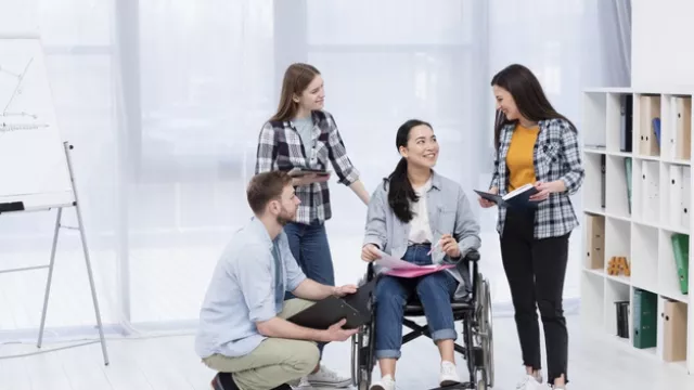 Simak Tips Berkomunikasi dengan Penyandang Disabilitas - GenPI.co