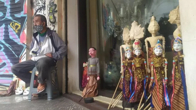 Penjual Wayang Golek di Braga Lestarikan Budaya dengan Cara Ini - GenPI.co JABAR