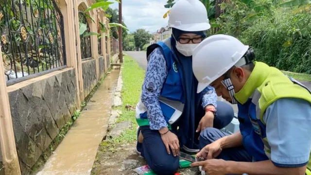 Antisipasi Hujan, Tirta Kahuripan Bogor Bersihkan Jaringan Pipa - GenPI.co JABAR