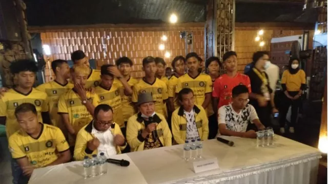 Karawang United Siapkan Bonus Rp500 Juta untuk Pemain - GenPI.co JABAR
