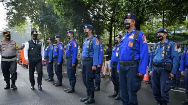 Gubernur Jabar Pastikan Keamanan Ibadah Hari Raya Natal - GenPI.co JABAR