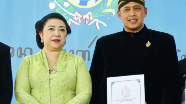 Keraton Surakarta Anugerahi Plt Wali Kota Bekasi Gelar KRT - GenPI.co JABAR